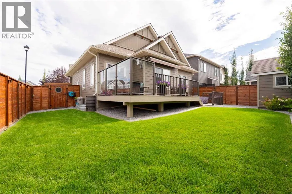 326 Bayside Crescent SW