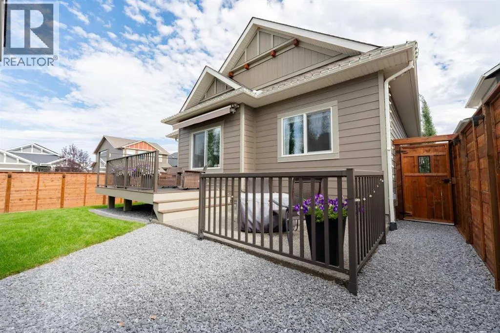 326 Bayside Crescent SW