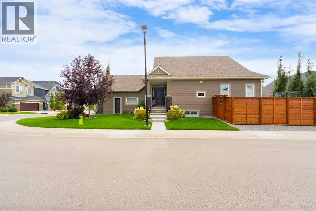 326 Bayside Crescent SW