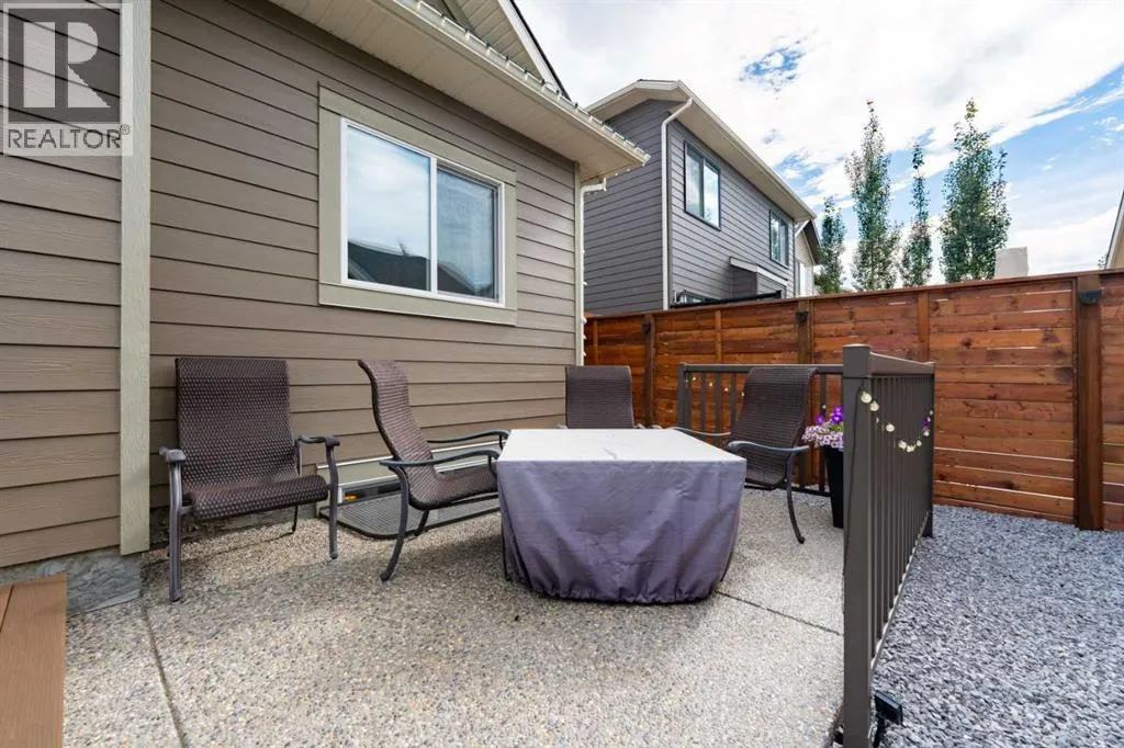 326 Bayside Crescent SW