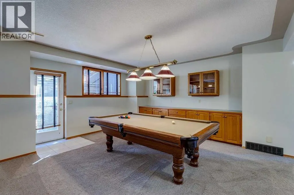 285 Hawkstone Drive NW