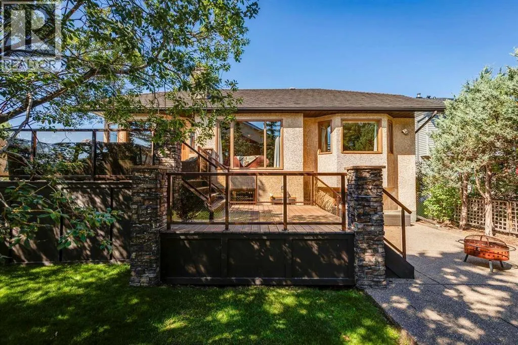 285 Hawkstone Drive NW