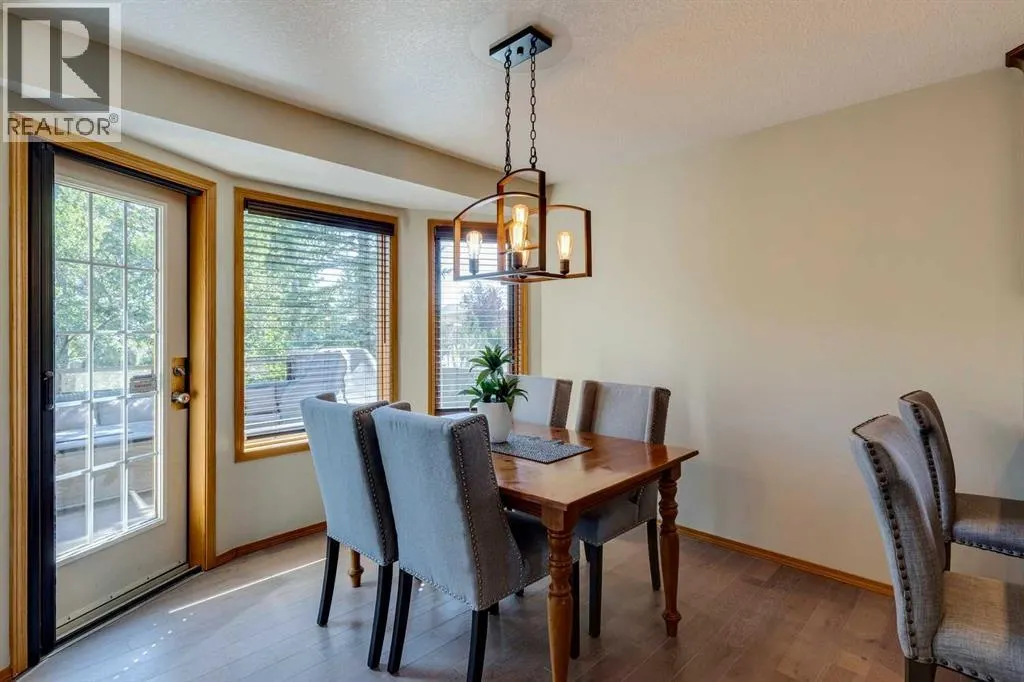 285 Hawkstone Drive NW