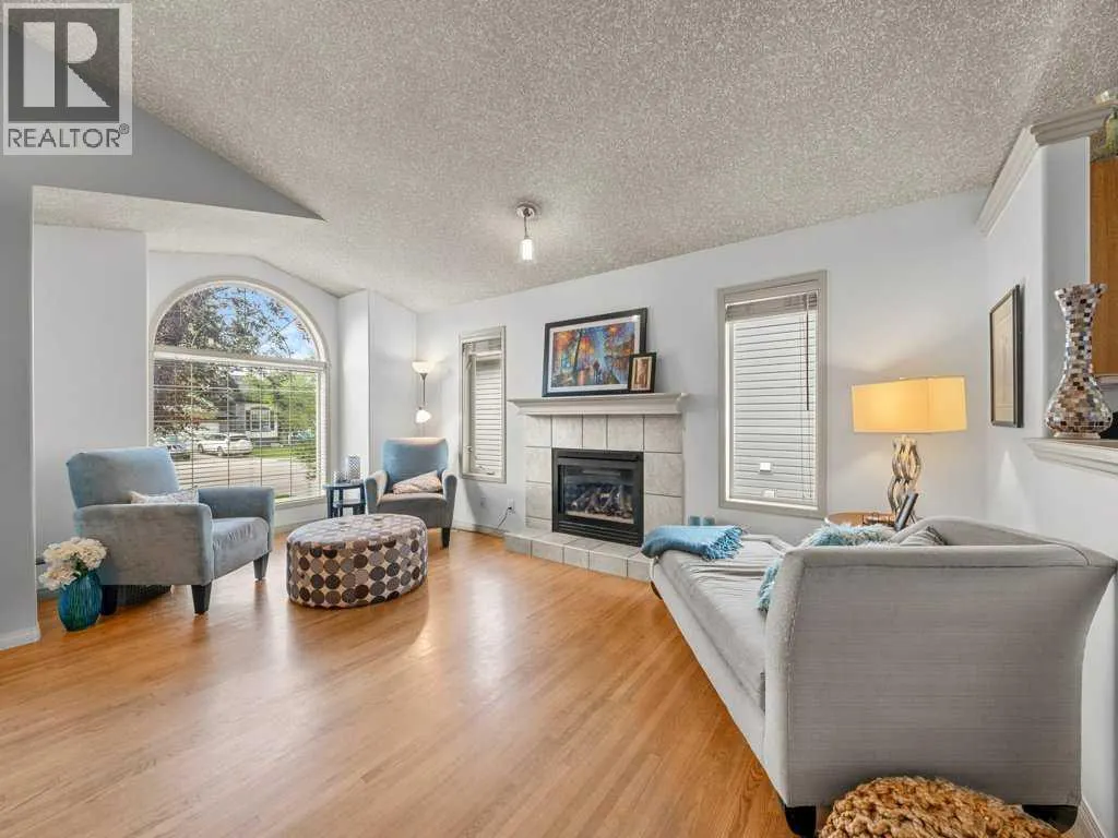 155 West Lakeview Passage