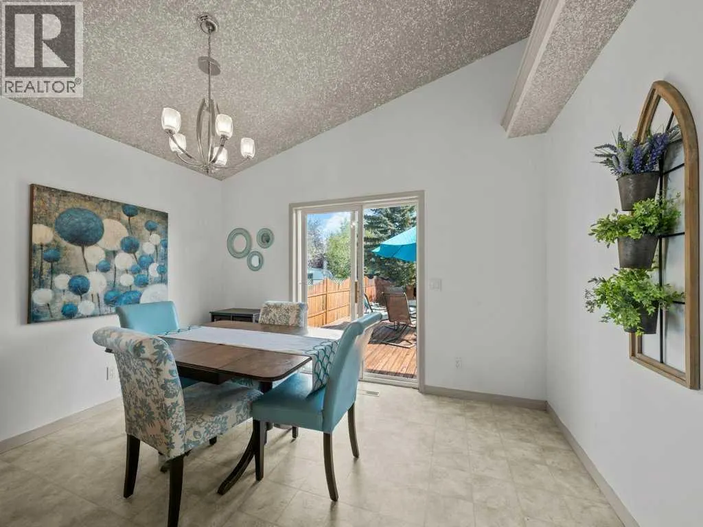 155 West Lakeview Passage
