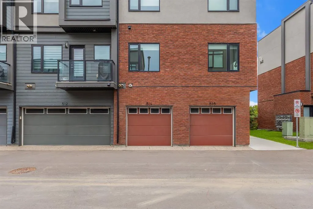 514 Greenbriar Common NW