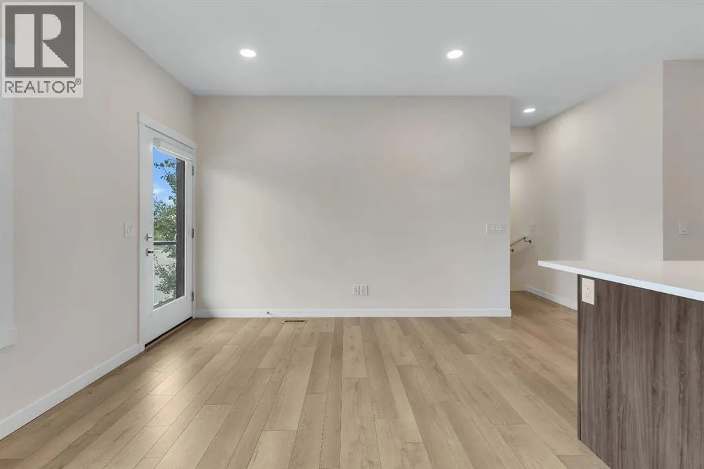 514 Greenbriar Common NW