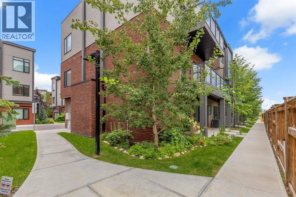 514 Greenbriar Common NW