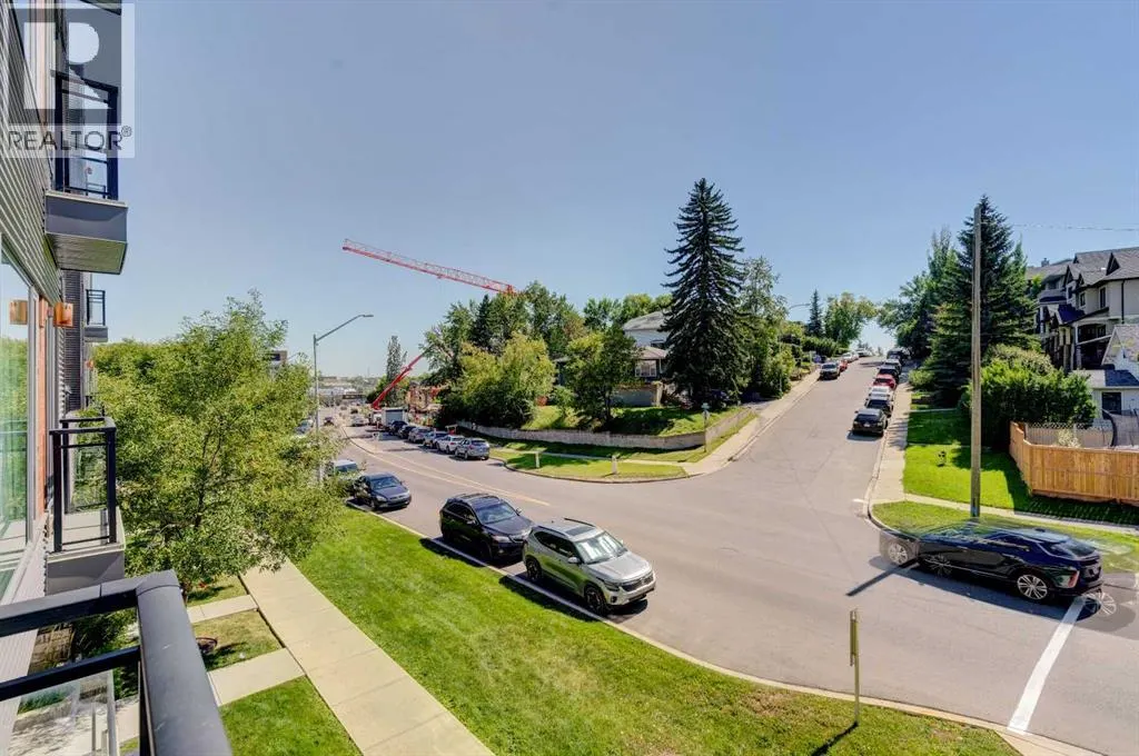 205, 93 34 Avenue SW
