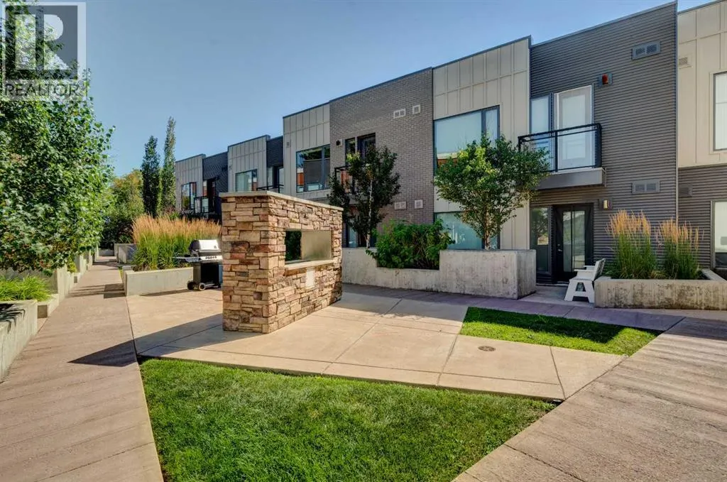 205, 93 34 Avenue SW