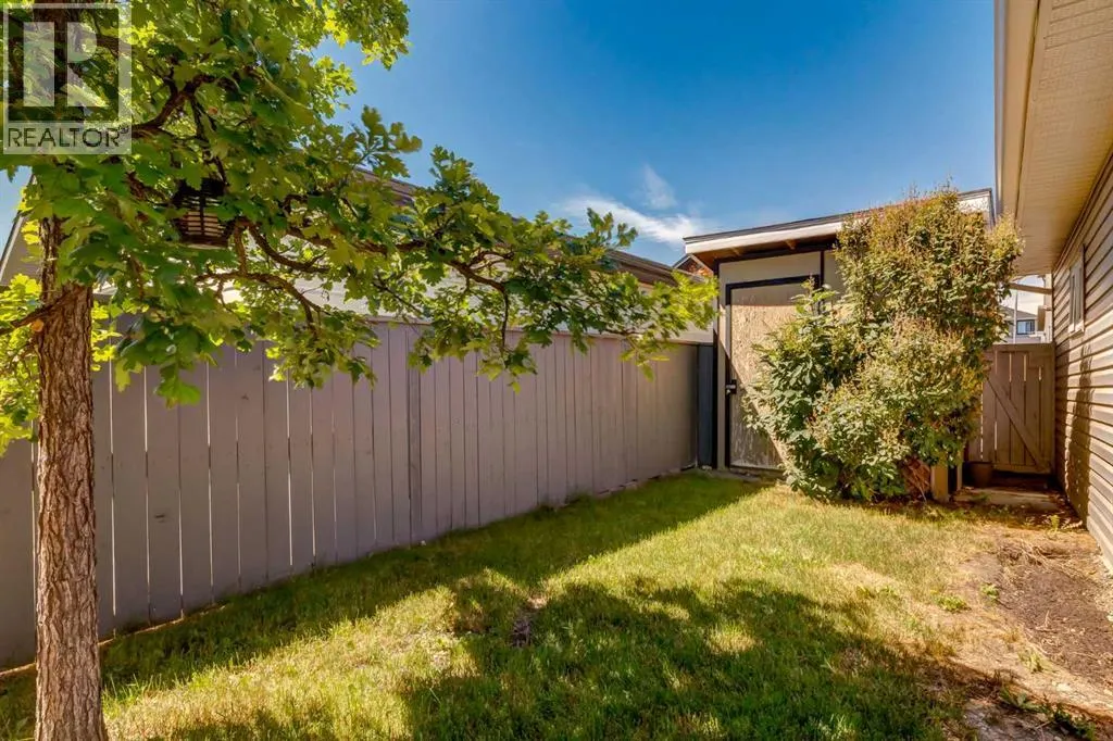 35 Bridlecrest Manor SW