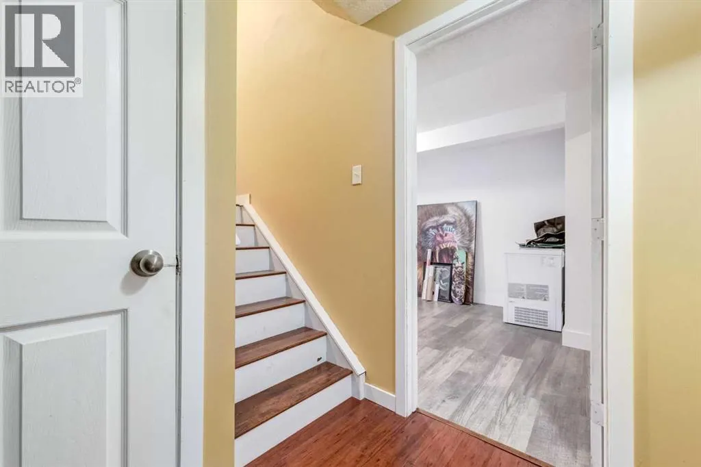 35 Bridlecrest Manor SW