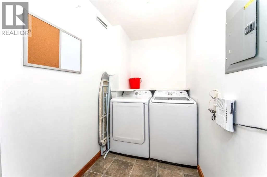 201, 170 Crossbow Place