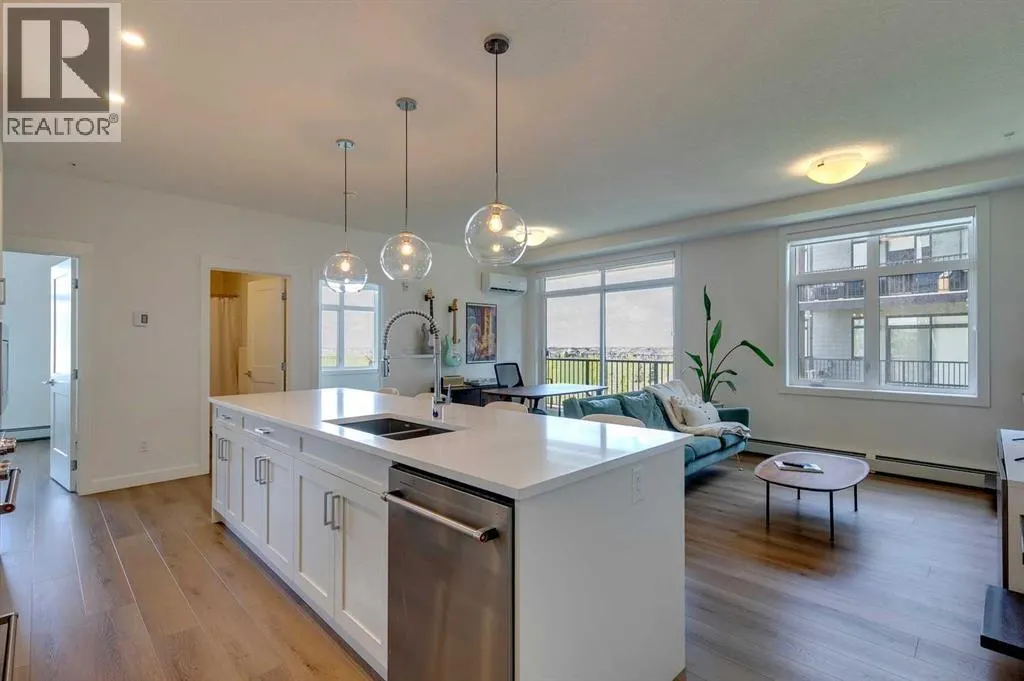 2216, 200 Seton Circle SE
