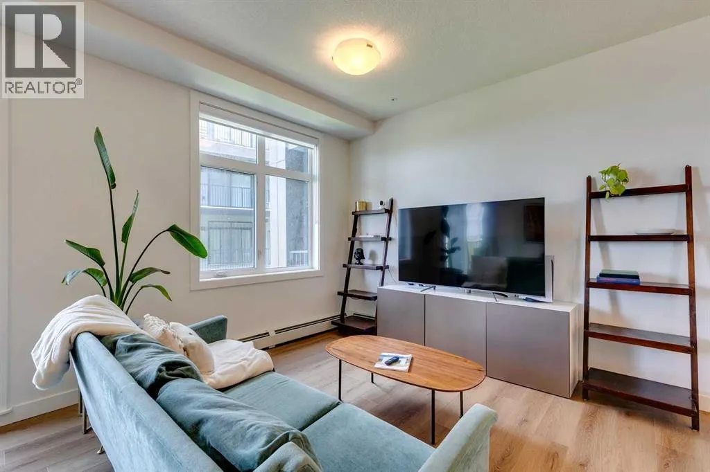 2216, 200 Seton Circle SE