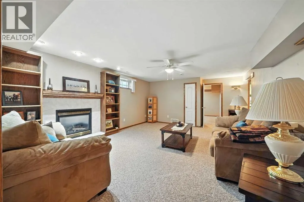 62 Rowell Close