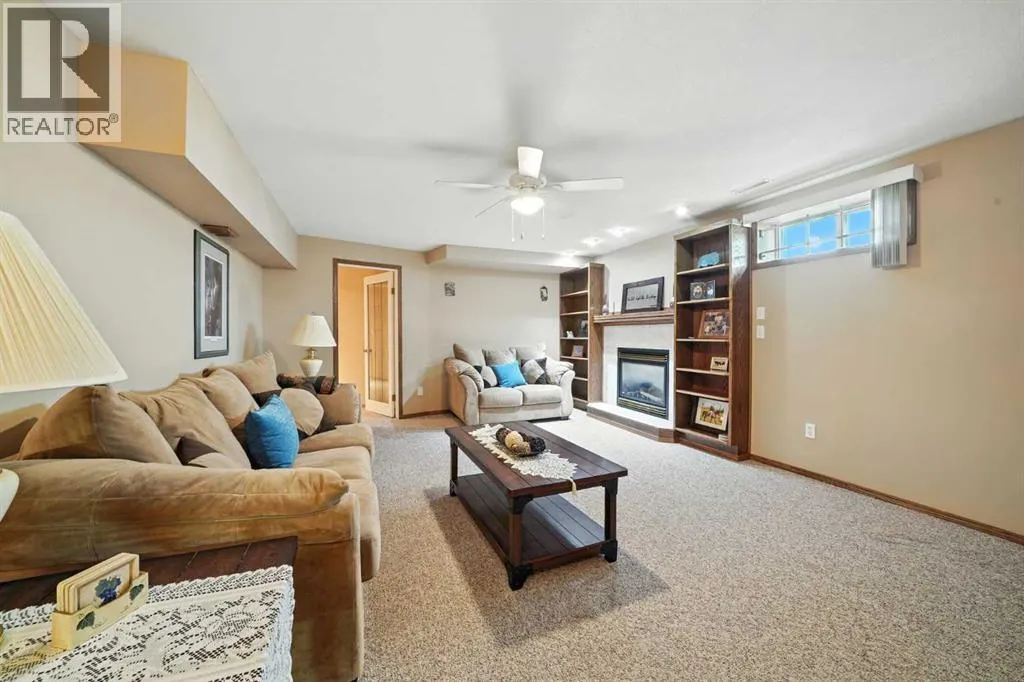 62 Rowell Close