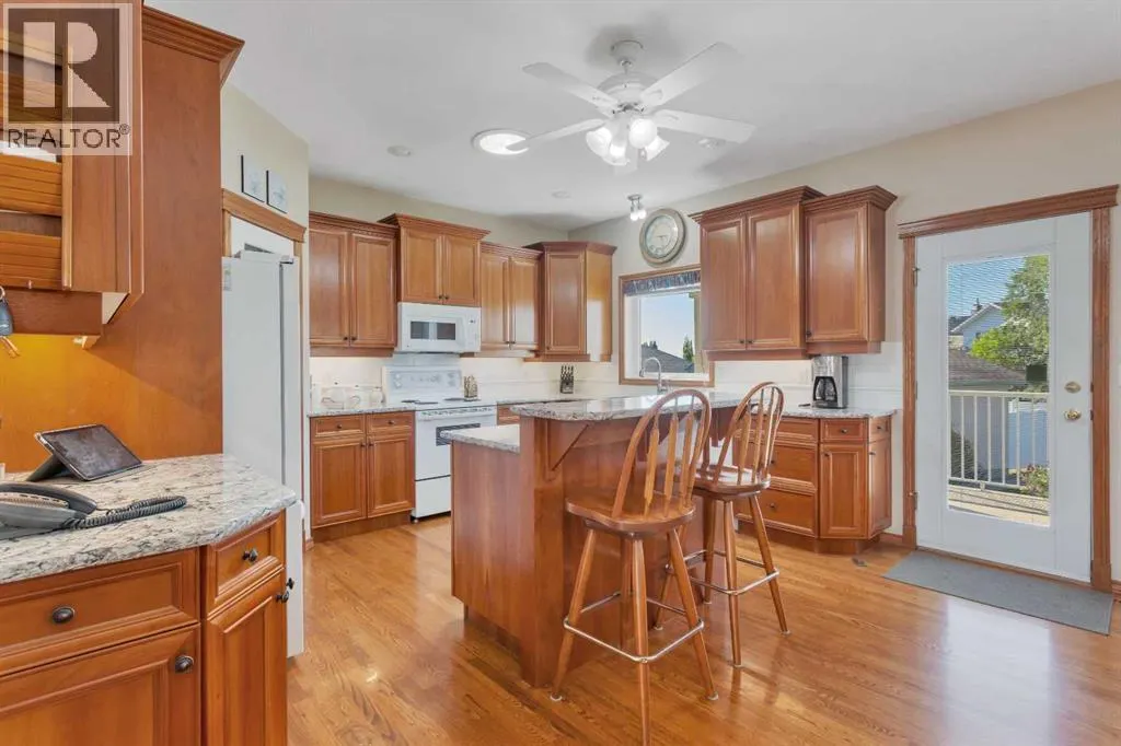 16 Ahlstrom Close