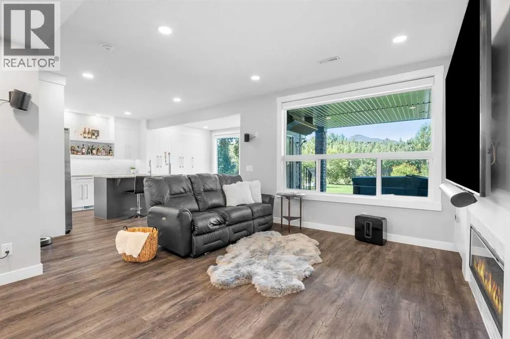 117 West Grove Point SW