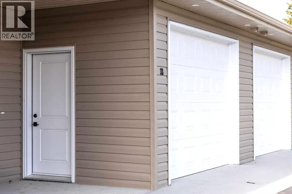 33, 200 Legacy Lane