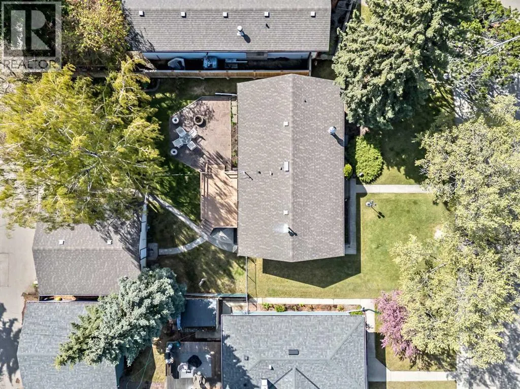 8 Heather Place SW