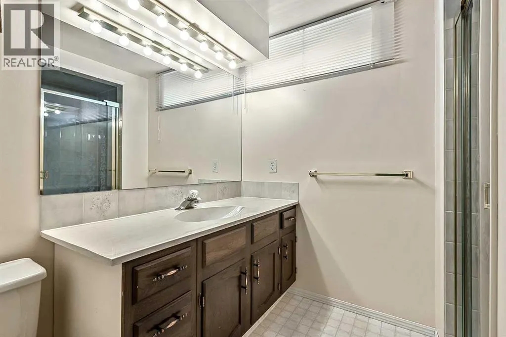 8 Heather Place SW