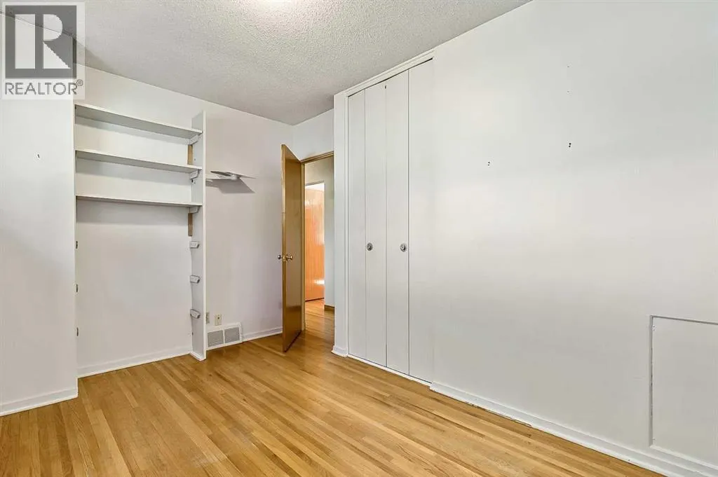 8 Heather Place SW