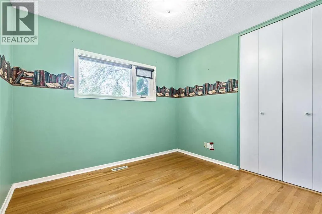 8 Heather Place SW