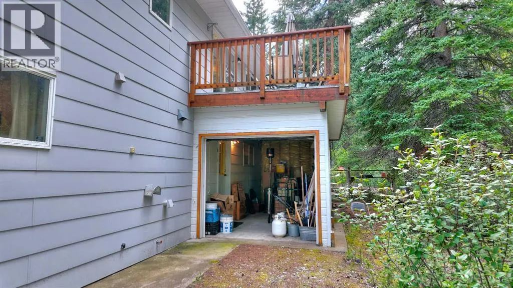 908 Larch Place