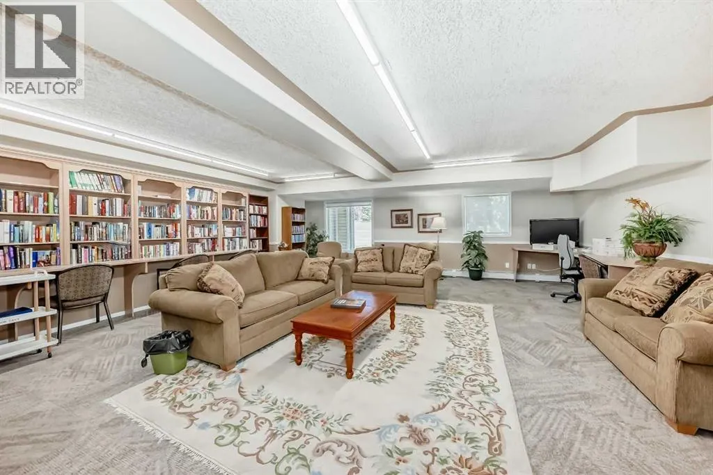 231, 56 Carroll Crescent