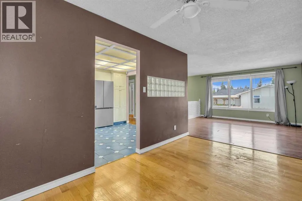 403 Queen Alexandra Way SE