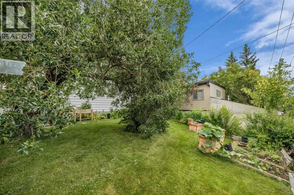 403 Queen Alexandra Way SE
