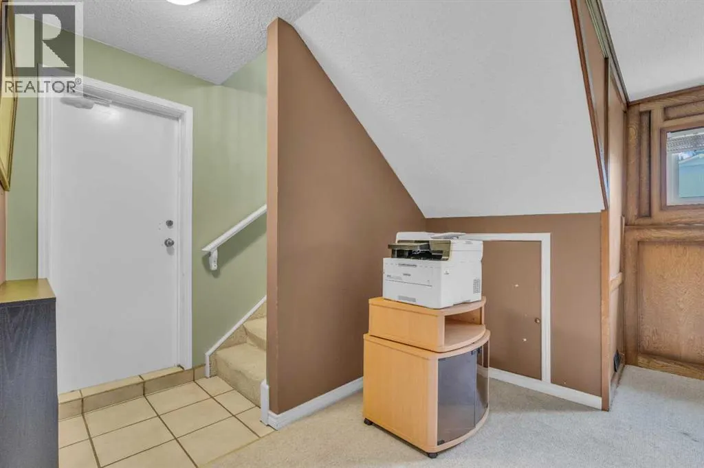 403 Queen Alexandra Way SE