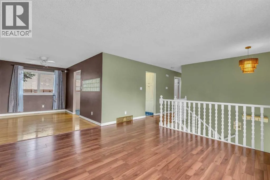 403 Queen Alexandra Way SE