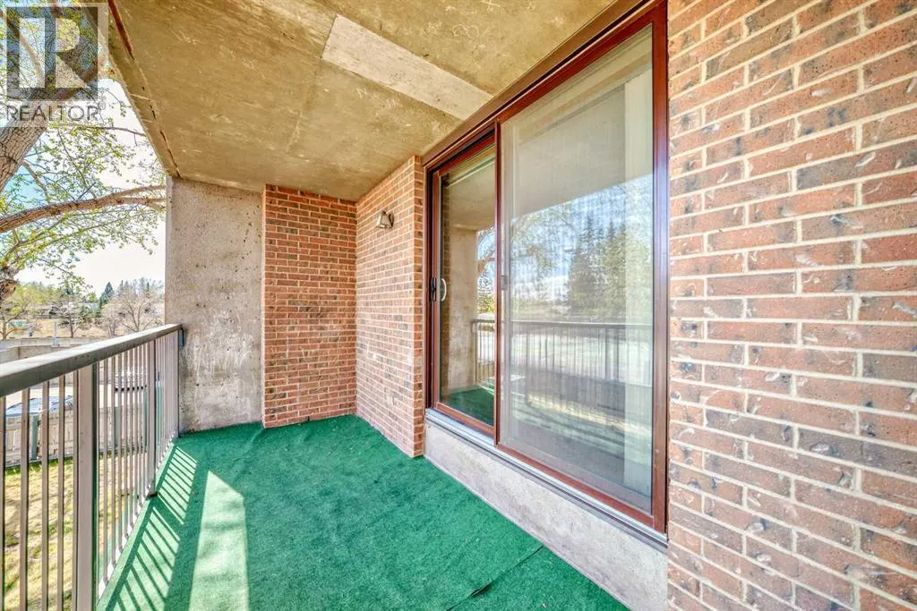 202, 4944 Dalton Drive NW