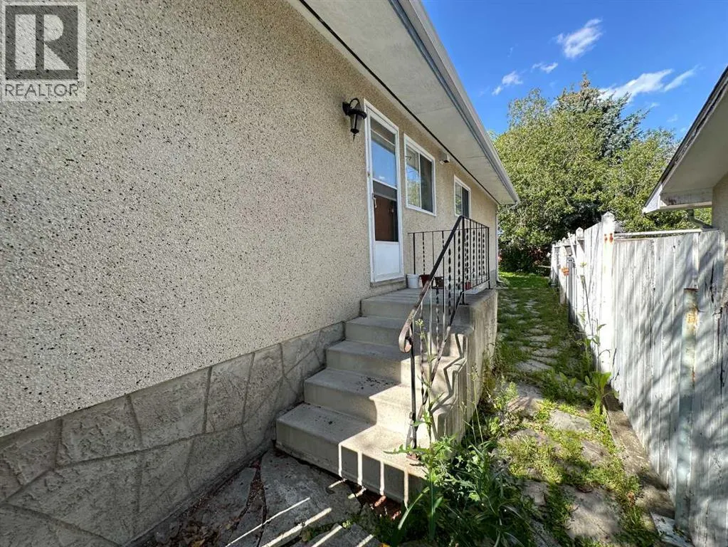 5935 Dalhousie Drive NW