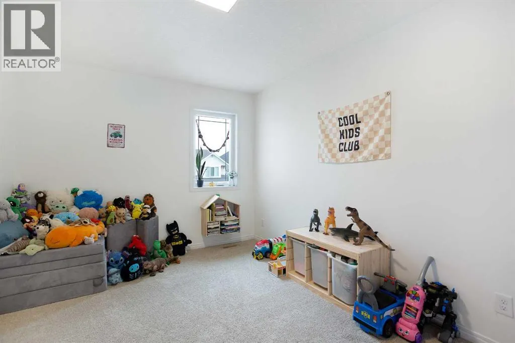 523 Windbrook Heights SW