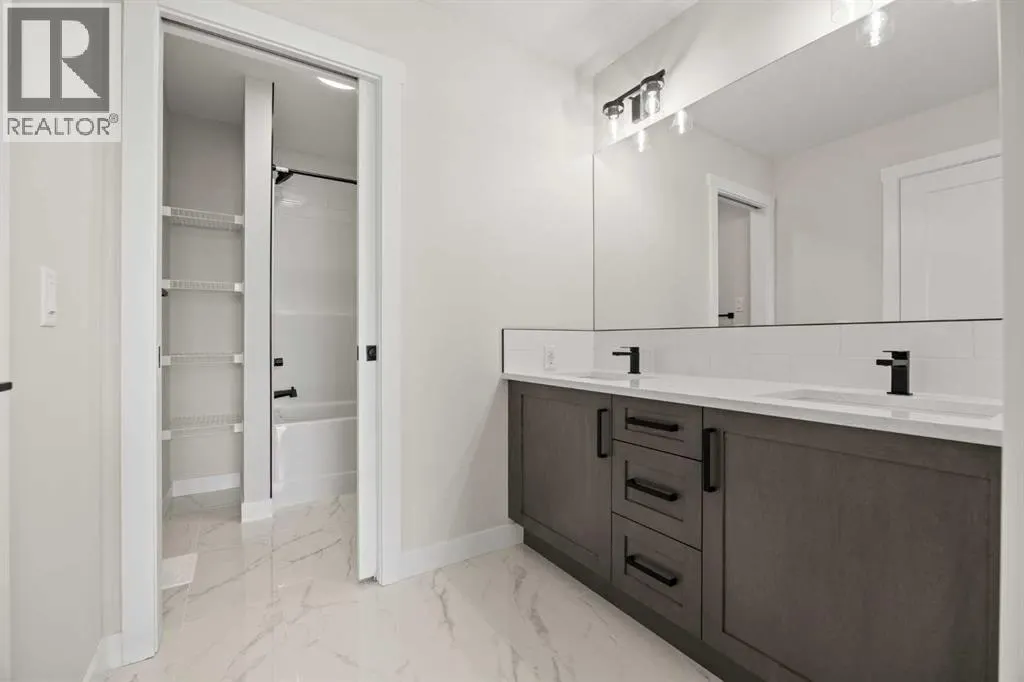 470 Kinniburgh Loop