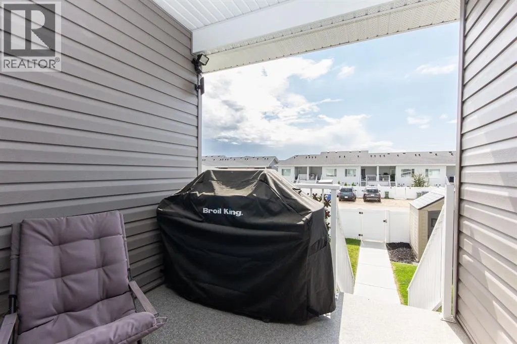 77 Ellington Crescent