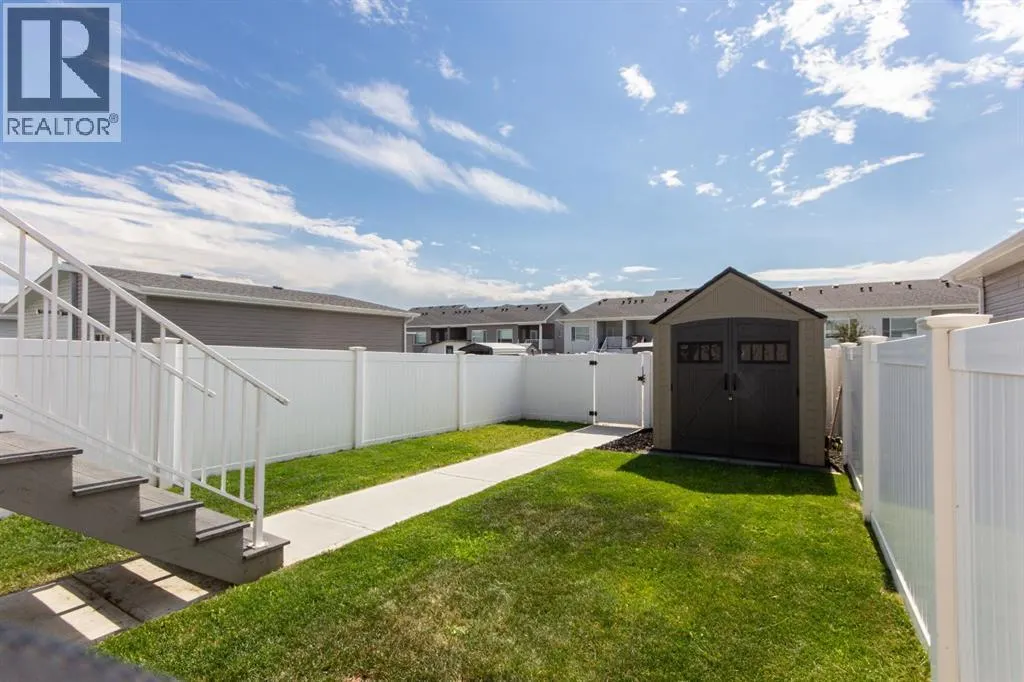 77 Ellington Crescent