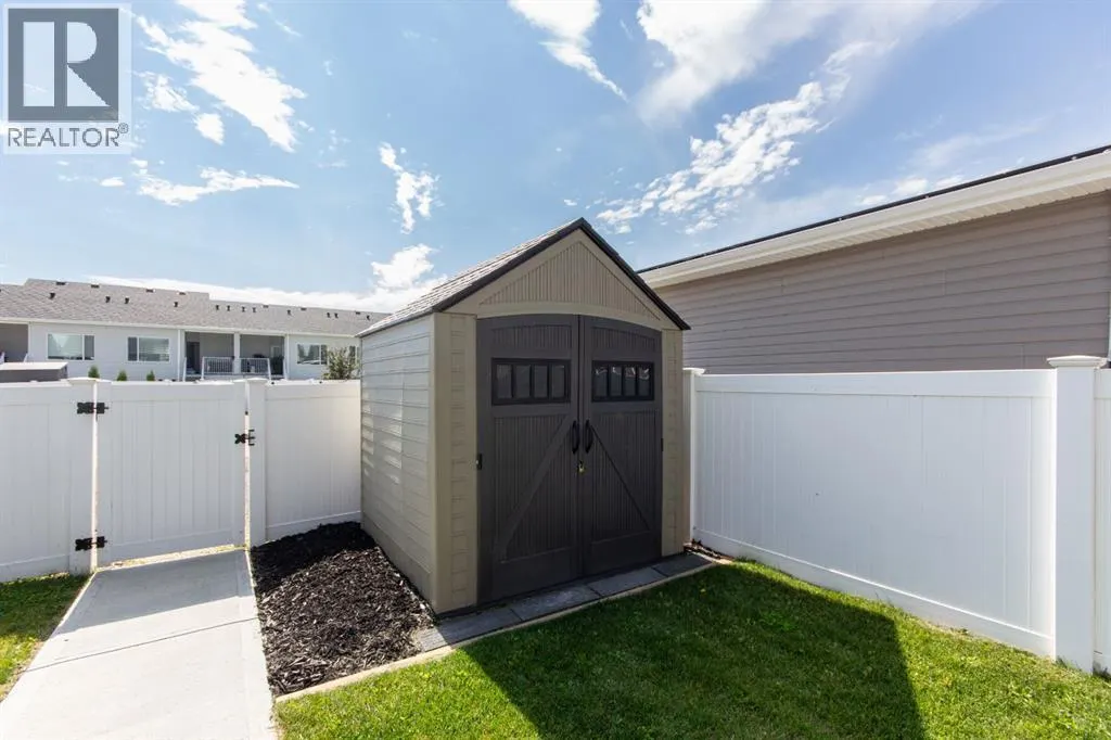 77 Ellington Crescent