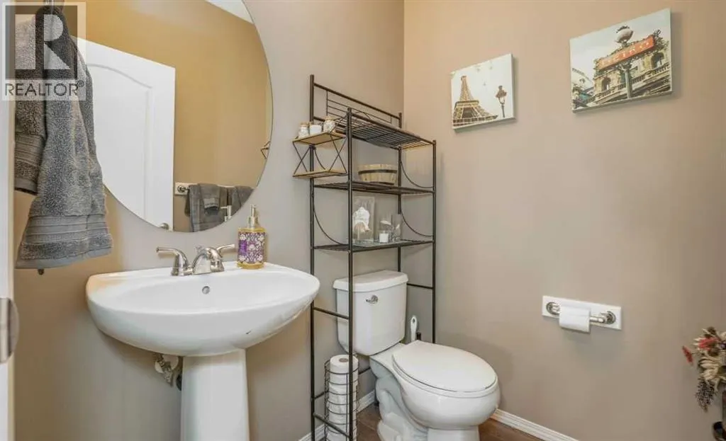 44 Nolancrest Green NW