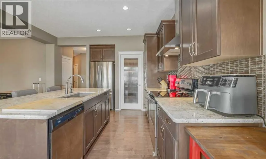 44 Nolancrest Green NW