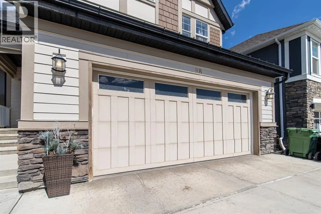 98 Mahogany Passage SE