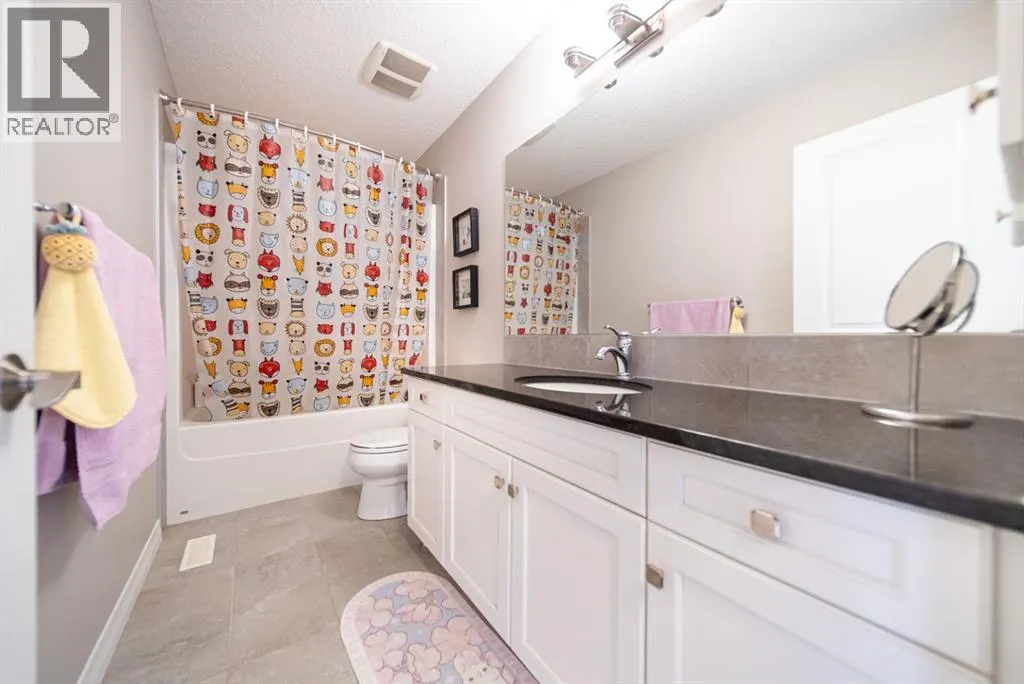 98 Mahogany Passage SE