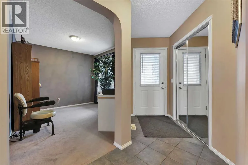 15 Saddletree Drive NE