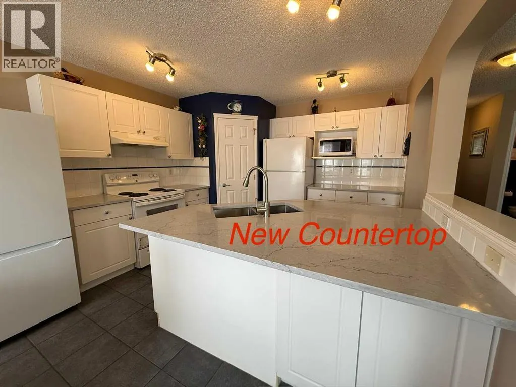 15 Saddletree Drive NE