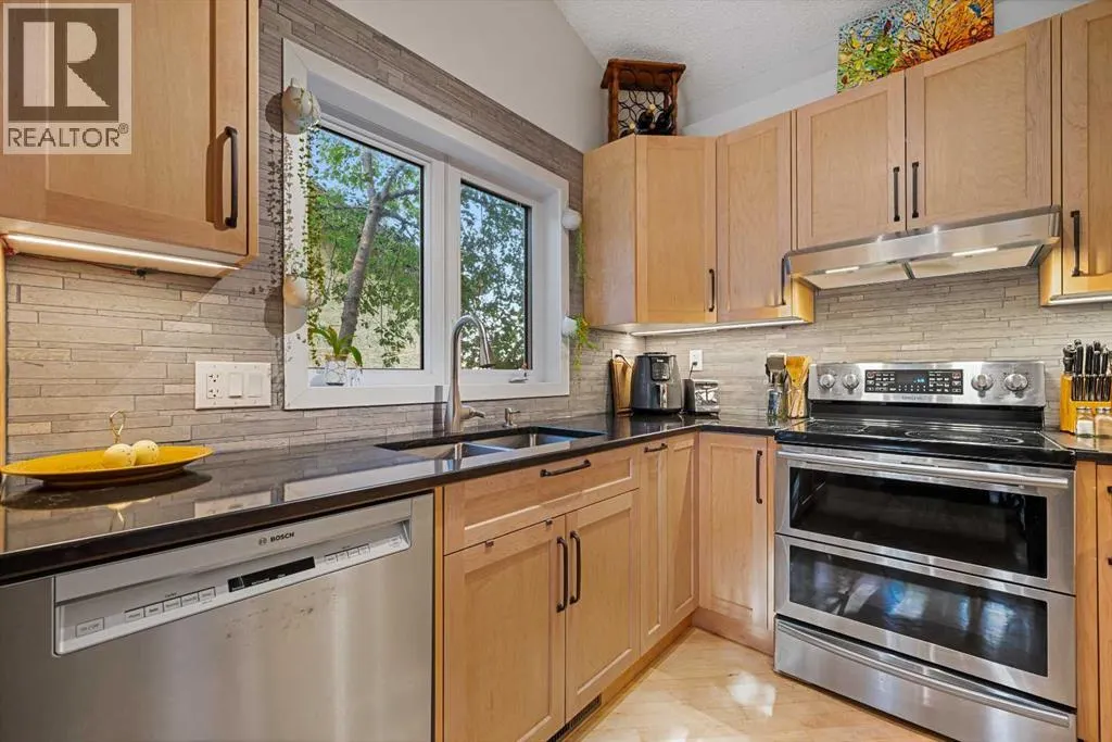 51 Bearberry Bay NW