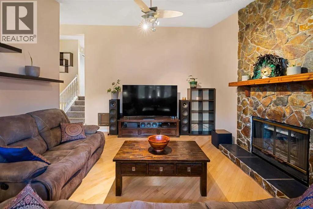 51 Bearberry Bay NW