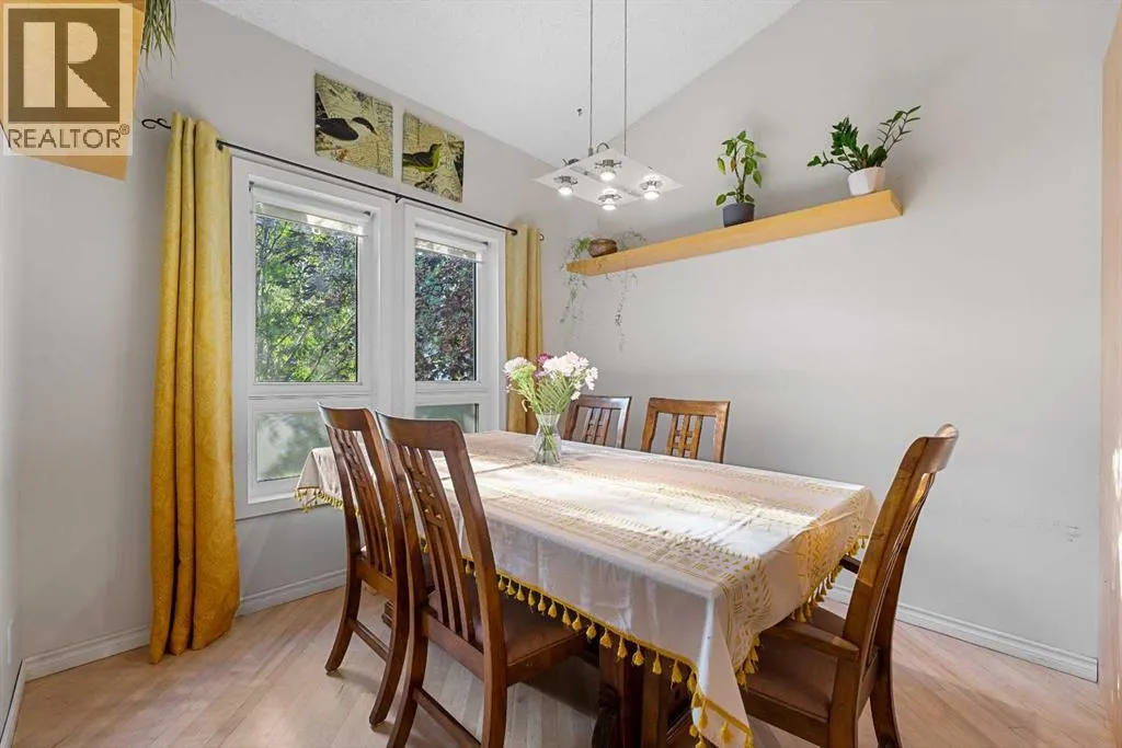51 Bearberry Bay NW